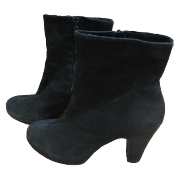 CORDANI black suede bootie. 4” wrapped heel. Size 40 (US9-9.5) - Picture 1 of 7